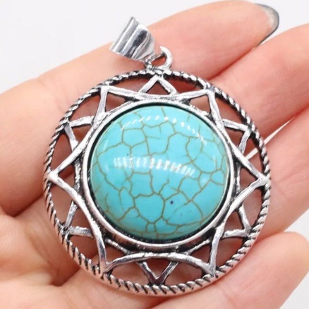 Round Turquoise Color Howlite Stone Pendant Necklace - Picture 2 of 2